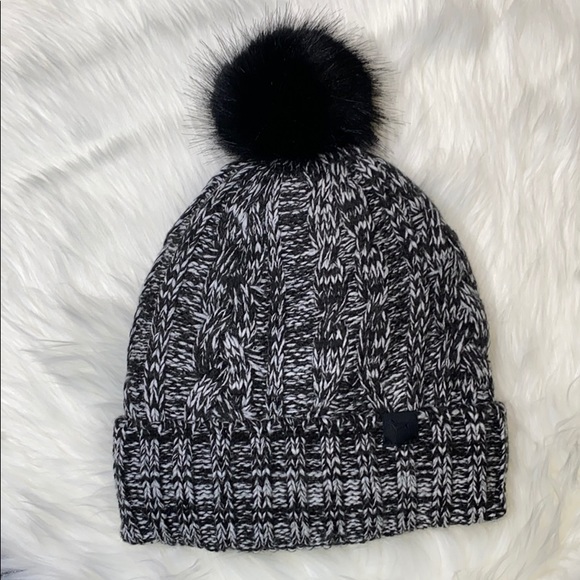 VS PINK Black Sherpa beanie - Picture 2 of 2